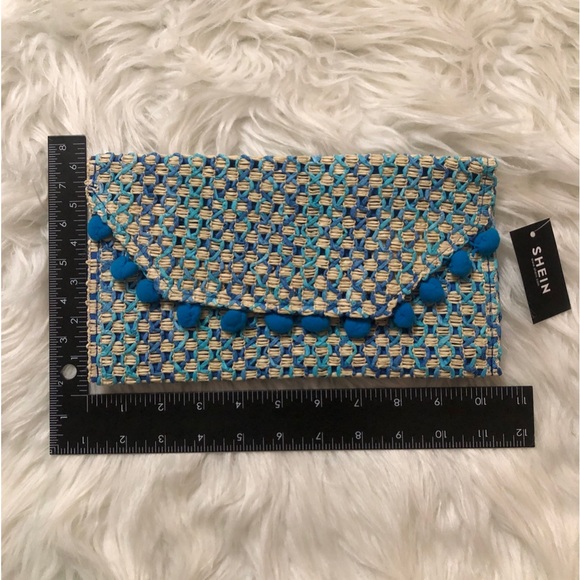 SHEIN clutch handbag & earrings - Picture 2 of 9